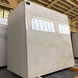 سنگ مرمریت دهبید با رنگ کرم روشن و بافت یکنواخت