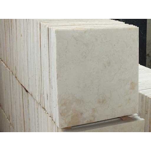 سنگ مرمریت جوشقان با زمینه روشن و رگه‌ های منظم