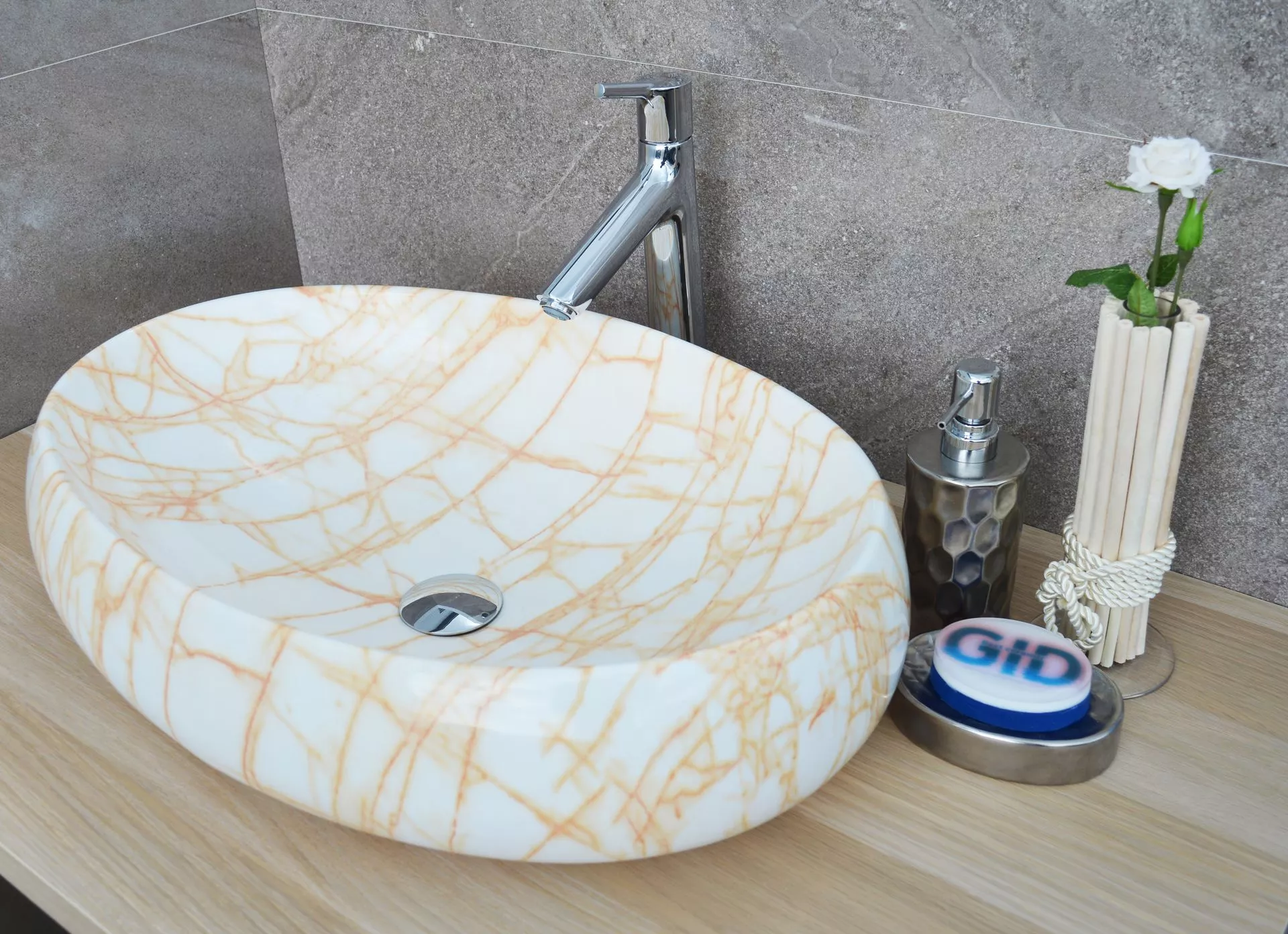 تصویر 1 از کاسه های روشویی سنگی گرد با ظاهری منحصر به فرد