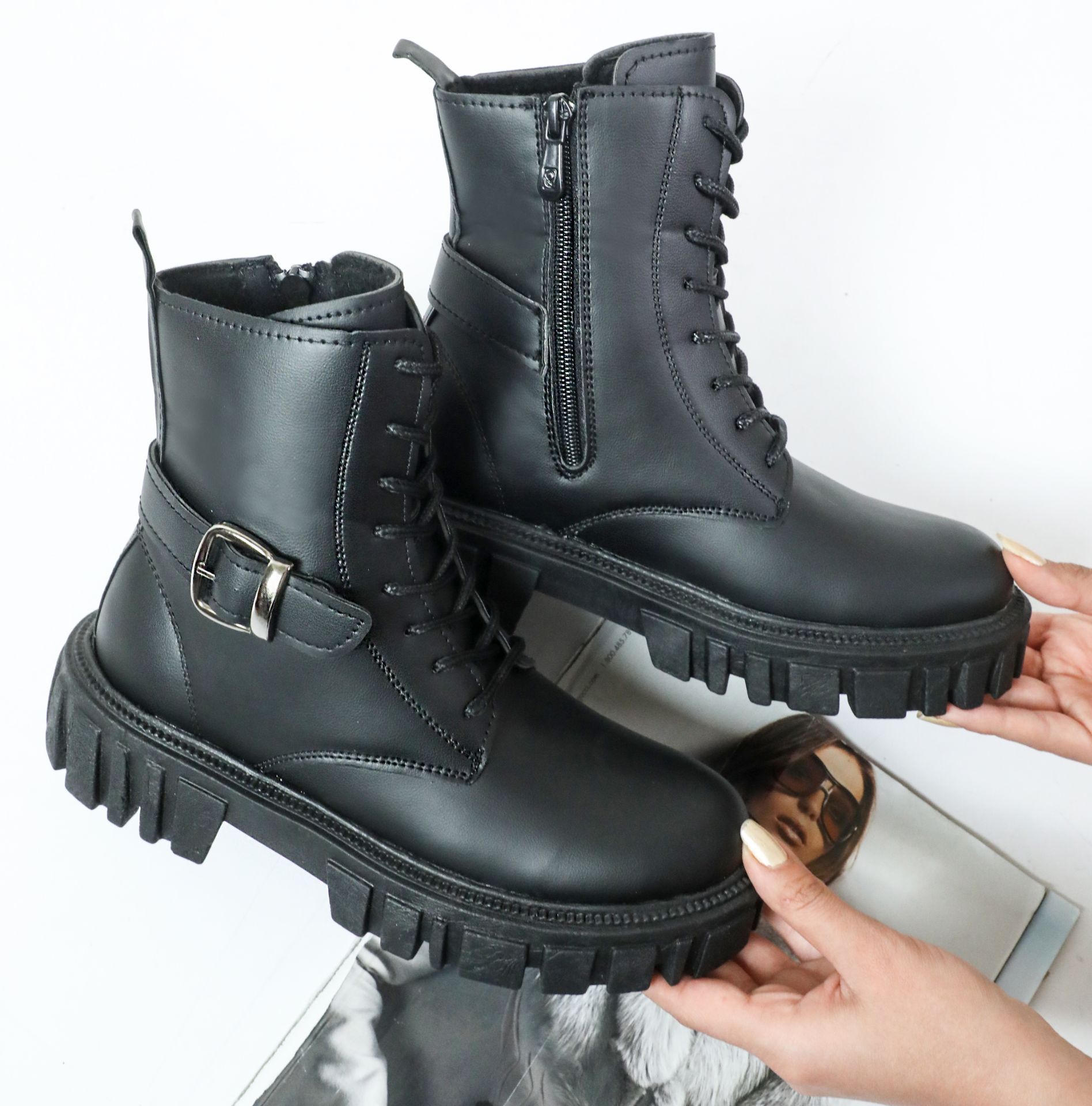 نیم بوت سگک دار زنانه + عمده