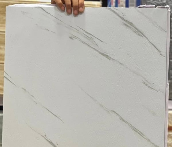 تصویر 2 از کف پوش پی وی سی طرح سنگ مناسب فضاهای پرتردد