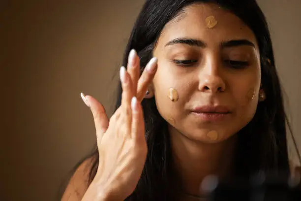 کرم گریم پوست چرب کنترل ‌کننده چربی و مقاوم در گرما