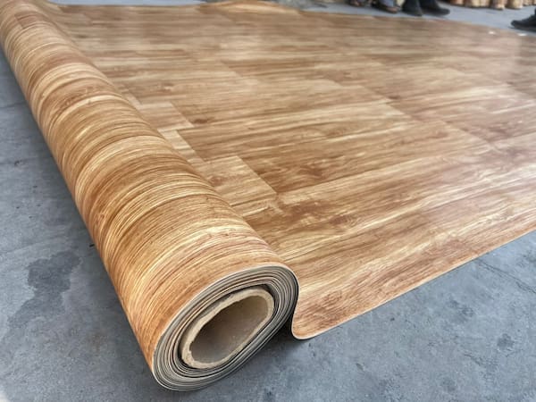 تصویر 2 از کف پوش پی وی سی رولی با کیفیت عالی و نصب سریع و آسان