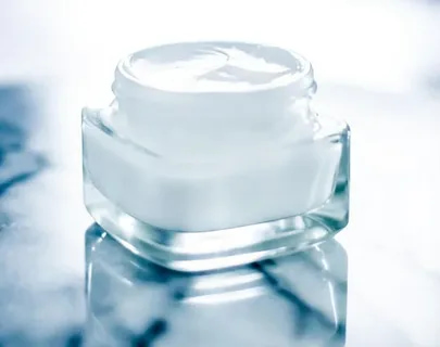 کرم پوست سفید کننده مخصوص روشن ‌سازی چهره