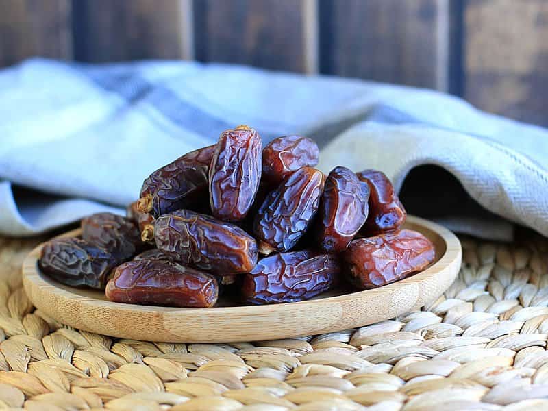 خرما زاهدی درشت خارک شیرین برداشت نخلستان های جنوب