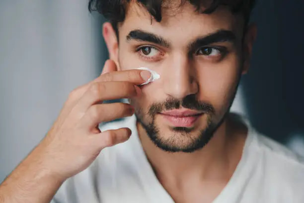 کرم پاکسازی پوست مردانه فرمول خنک پاک ‌کننده عمیق