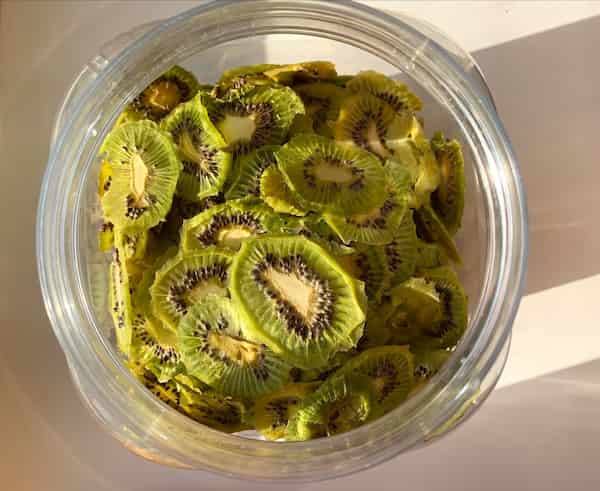 تصویر 2 از کیوی خشک خوش‌ طعم و مغذی + کیفیت استثنائی و قیمت عالی