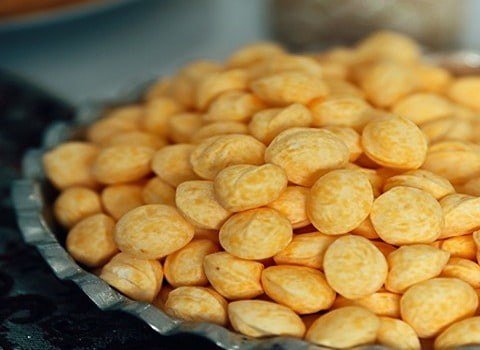 تصویر 3 از شکر پنیر زعفرانی اعلا با رنگ طلایی و عطر طبیعی