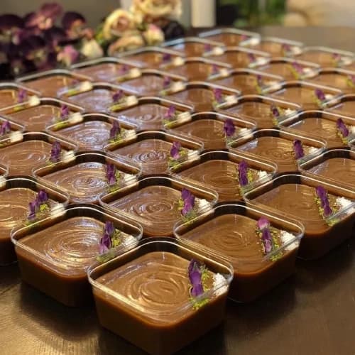 بشقاب یکبار مصرف حلوا با سطح صاف و جنس باکیفیت