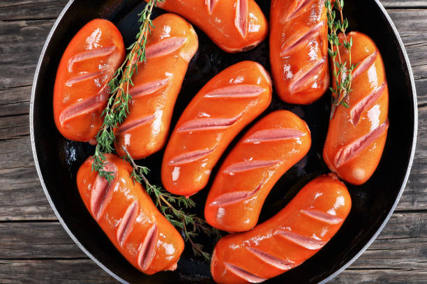 تصویر 3 از سوسیس مرغ خوش‌ طعم از گوشت مرغ با بافت نرم و پخت آسان