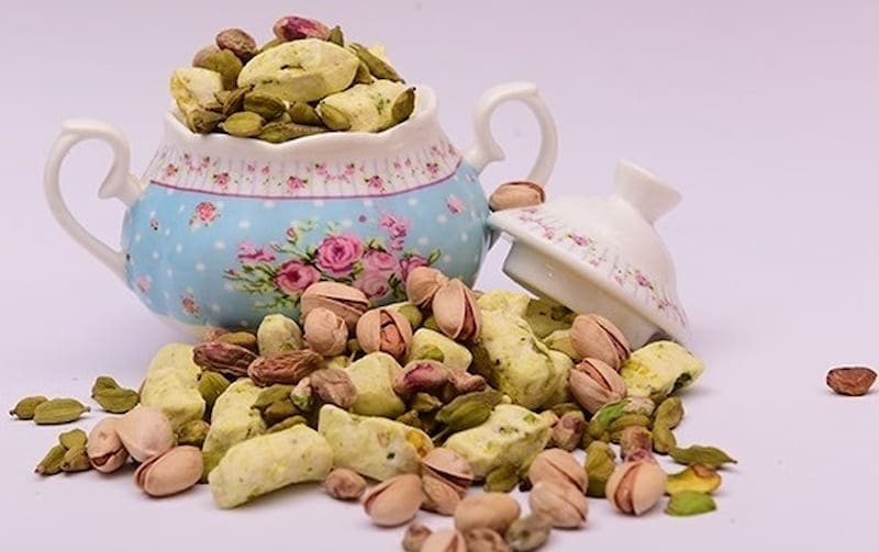 شکر پنیر پسته ای مخصوص سوغات بجنورد