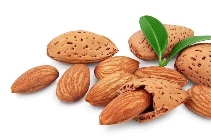 بادام مامائی تازه و خوش‌ طعم باکیفیت عالی و قیمت مناسب