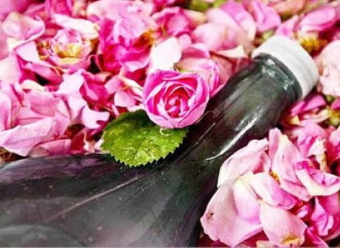 تصویر 3 از گلاب کاشان دو آتیشه با درصد اسانس بالا و عطری دلنشین