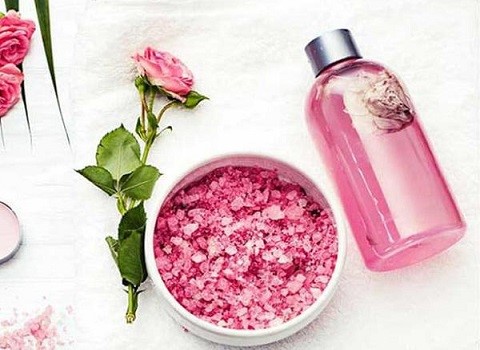 گلاب ربیع درجه یک با عطری متعادل و ماندگاری بالا