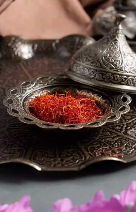 زعفران اعلا سرگل خالص و بدون افزودنی