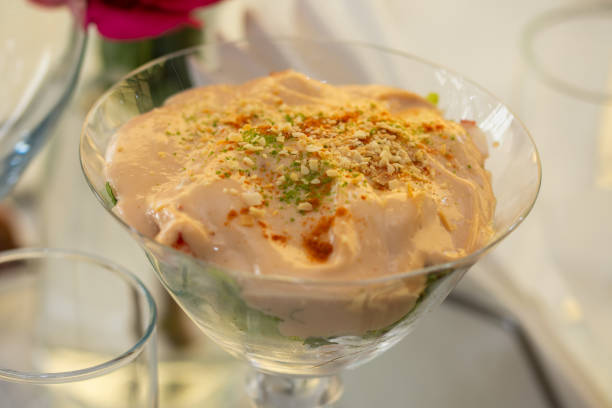 تصویر 1 از شیربادام نیمه آماده تهیه‌ شده از بادام خالص با طعمی ملایم و بافتی کرمی