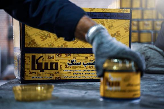 چسب سنگ ربعی ۲۵۰ گرمی میکا برندی معتبر مقاوم در برابر حلال‌های شیمیایی با قیمت مناسب