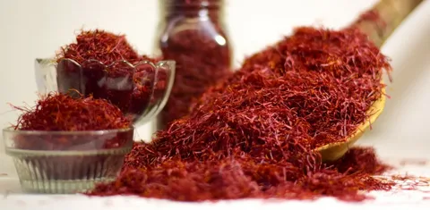 زعفران نگین با عطر بی‌ نظیر و کیفیت عالی