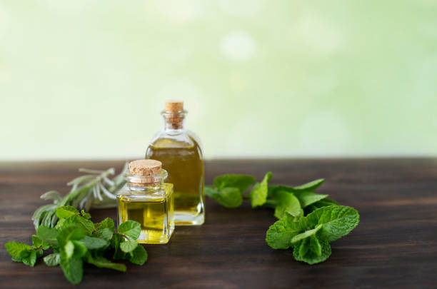 عرق نعناع تند تهیه شده از بهترین نعنا