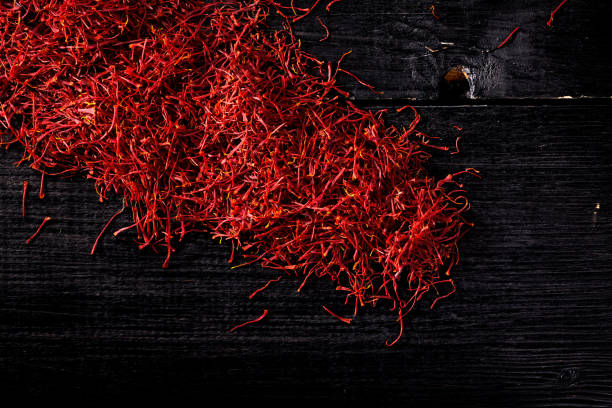 زعفران نگین امسالی طبیعی خشک معطر