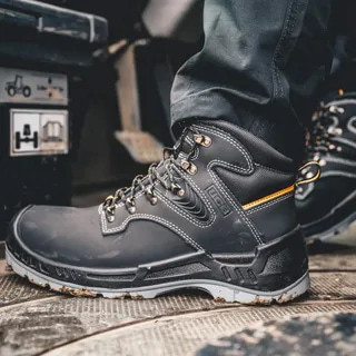 تصویر 2 از کفش ایمنی خوب ایرانی ساخته شده با کیفیت بالا