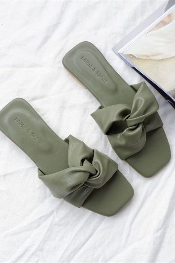 تصویر 4 از صندل زنانه چرمی با کیفیت بالا و دوخت محکم