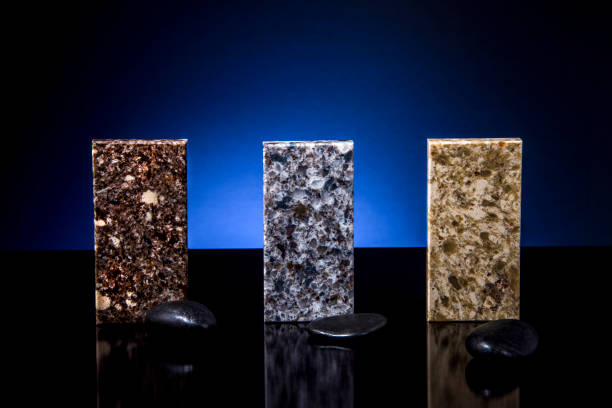 سنگ مرمریت خوی رنگ روشن و سطح صیقلی