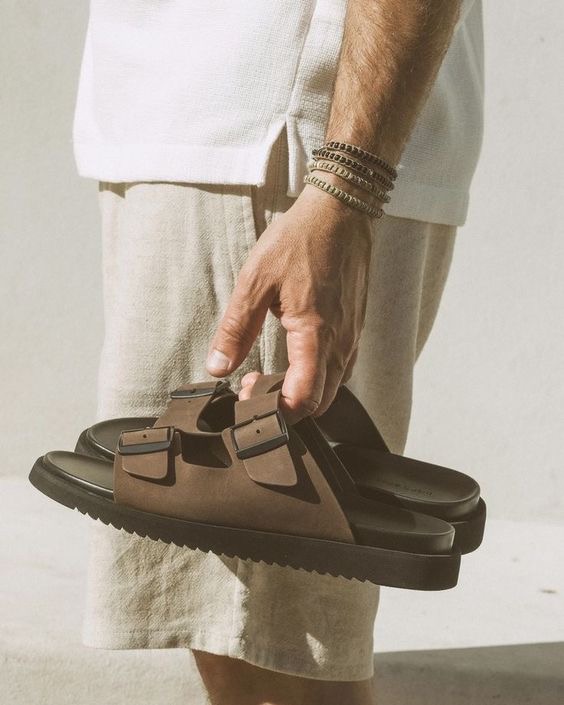 تصویر 1 از صندل مردانه اسپرت مناسب استفاده روزانه