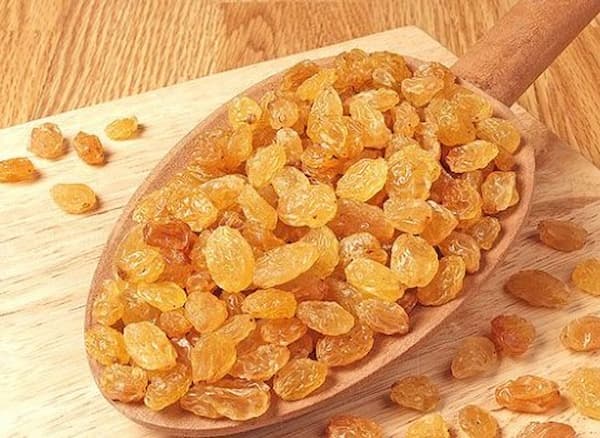 تصویر 1 از کشمش زرد خوش‌طعم برای آجیل و دسر