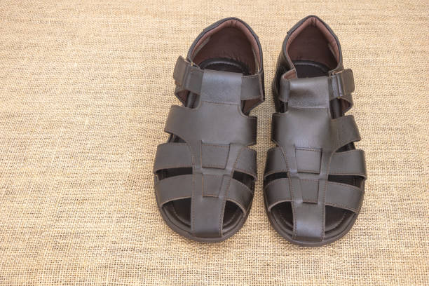 صندل مردانه اداری چرم طبیعی کفی طبی