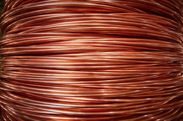 سیم مفتولی مسی انعطاف‌ پذیر و مناسب اتصالات دقیق