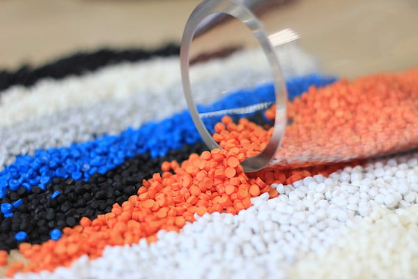 تصویر 2 از کمپاند پلی‌ اتیلن سبک با کیفیت بالا برای صنایع پلاستیک‌سازی