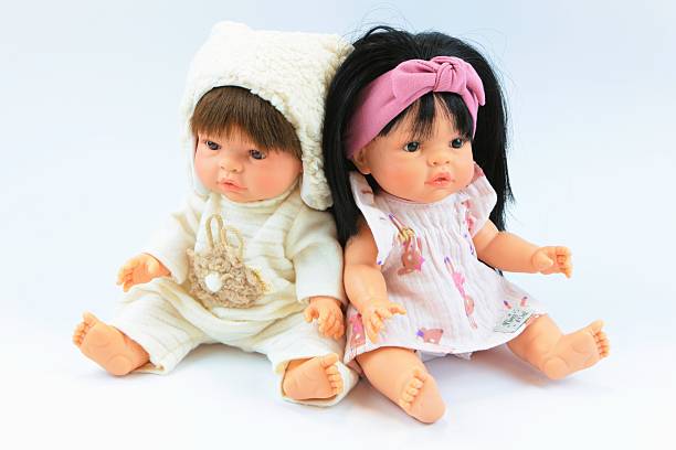 تصویر 2 از عروسک کودک دختر در طرح‌ های متنوع و ظریف