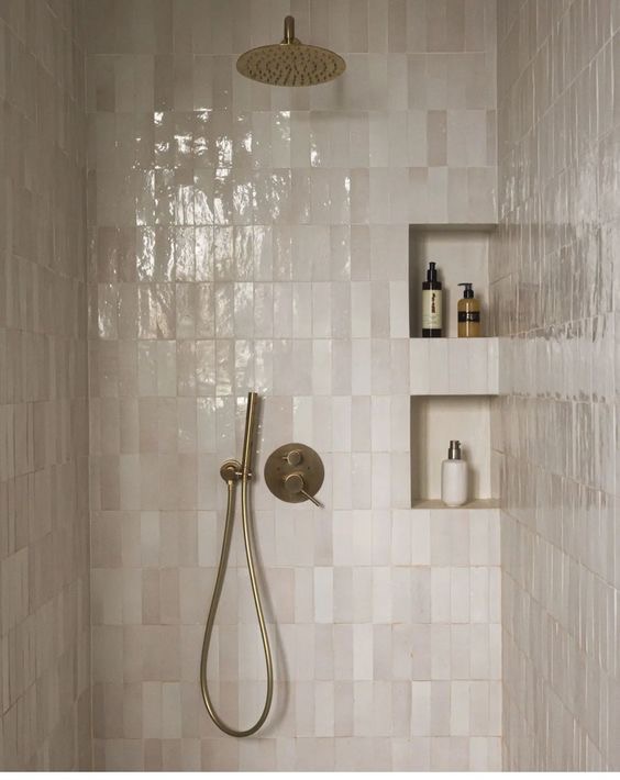 تصویر 2 از کاشی کفپوشی بزرگ ‌ابعاد مناسب فضا های مسکونی و تجاری