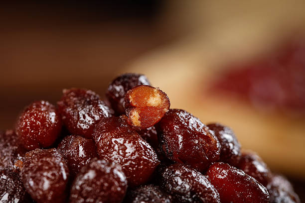 عناب تازه برداشت روز با طراوت طبیعی و بافت نرم