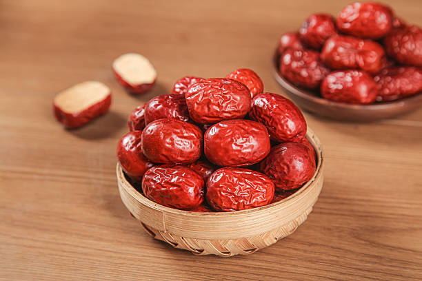 تصویر 2 از عناب یاقوتی رنگ درخشان طعم ماندگار و انرژی‌ زا