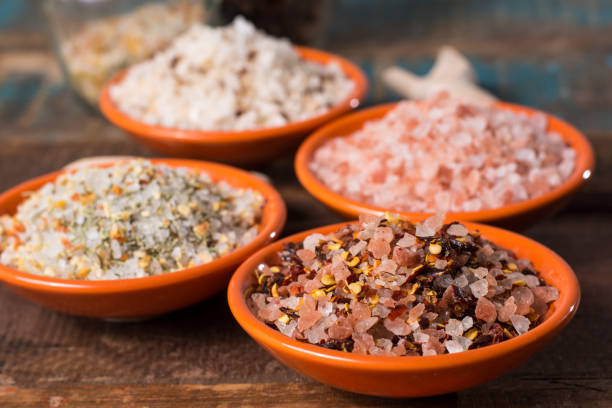 نمک طعم‌ دار با طعم‌ های متنوع مخصوص تنقلات خانگی