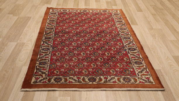 تصویر 4 از فرش دستباف لاکی طرح سنتی رنگ درخشان