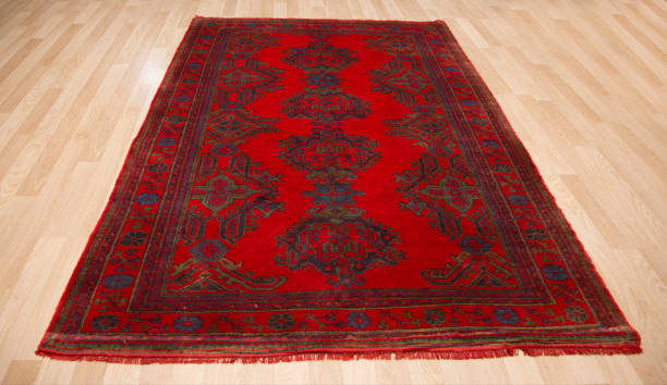 تصویر 3 از فرش دستباف لاکی طرح سنتی رنگ درخشان