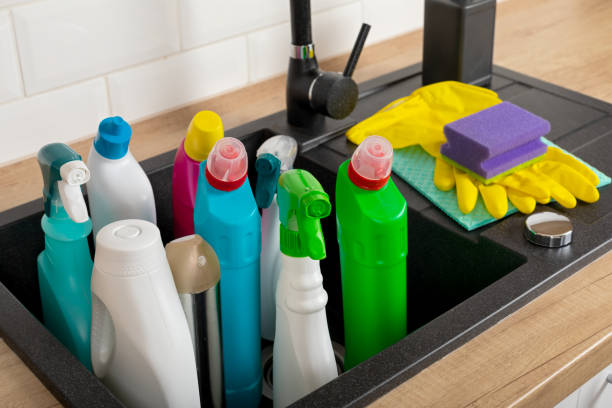 تصویر 5 از جوهر نمک زرد ده درصد رقیق مناسب ضد عفونی