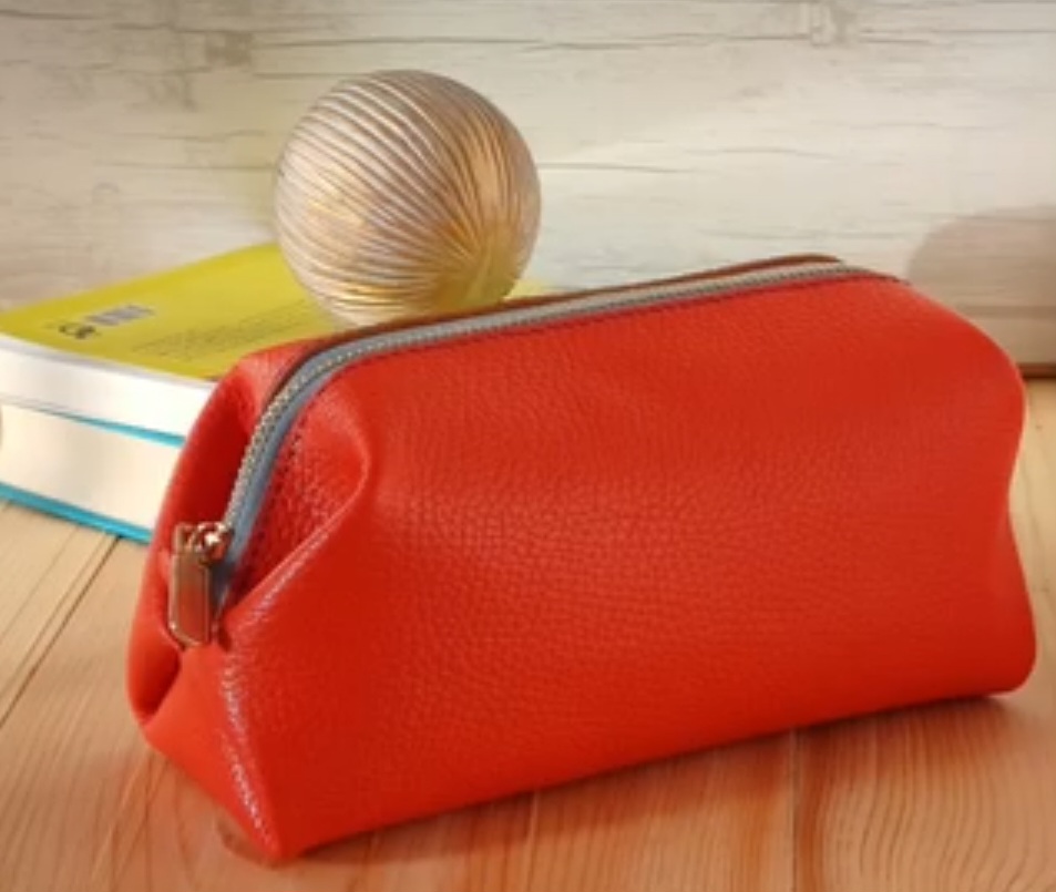 کیف آرایشی زنانه چرم دستدوز با فروش عمده