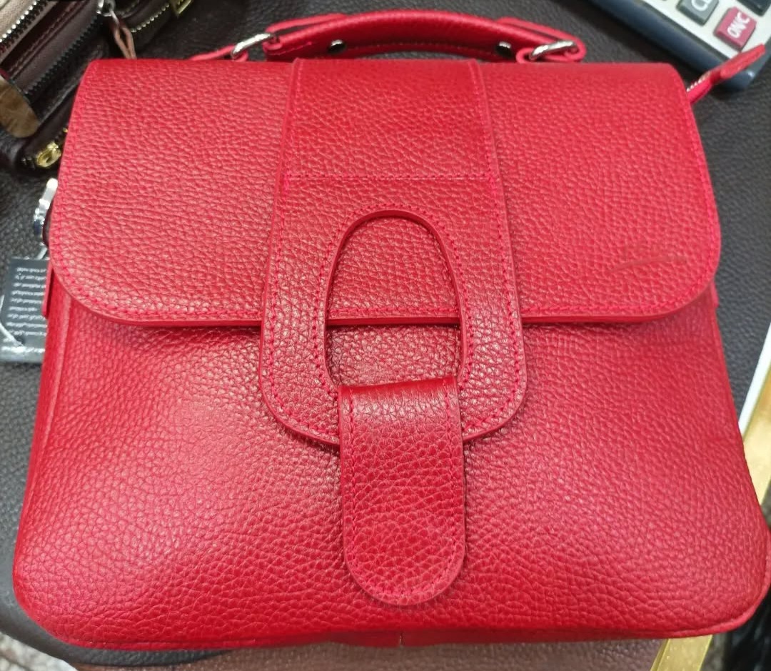 کیف زنانه چرم دستدوز با قیمت به صرفه