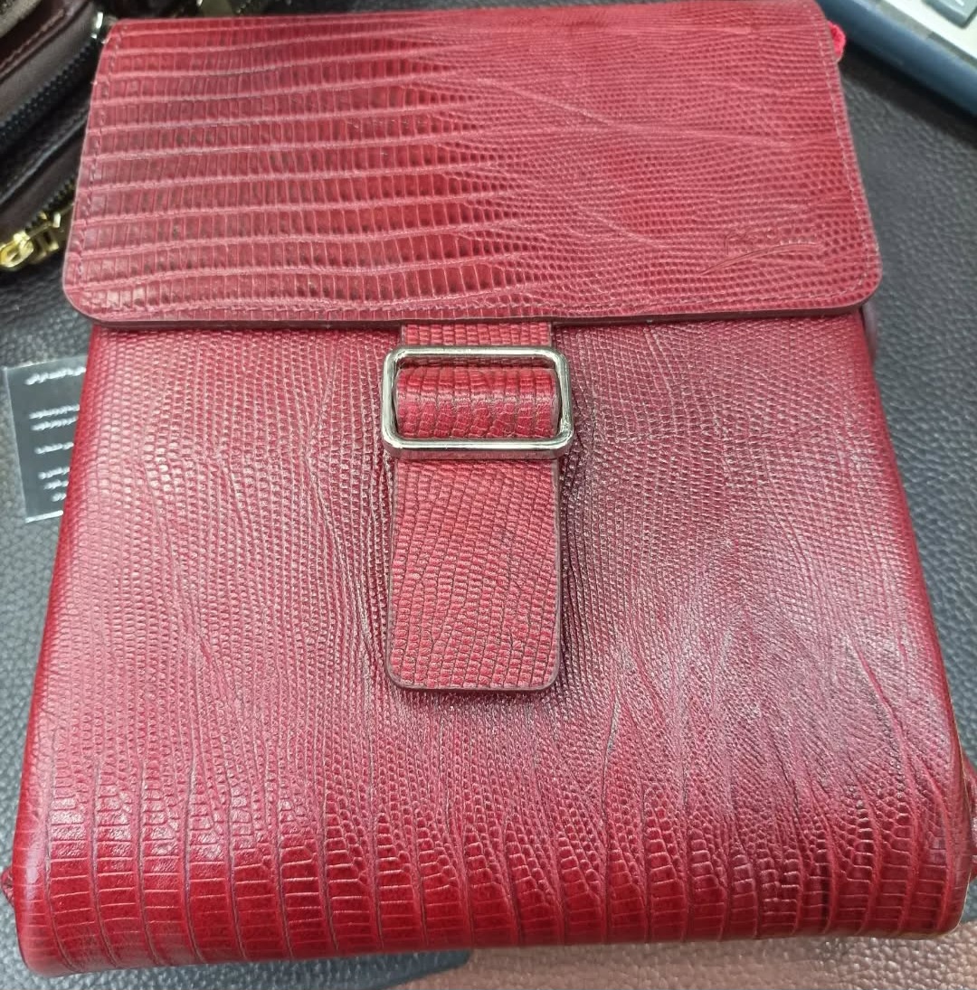 کیف دوشی چرم دستدوز با قیمت استثنایی