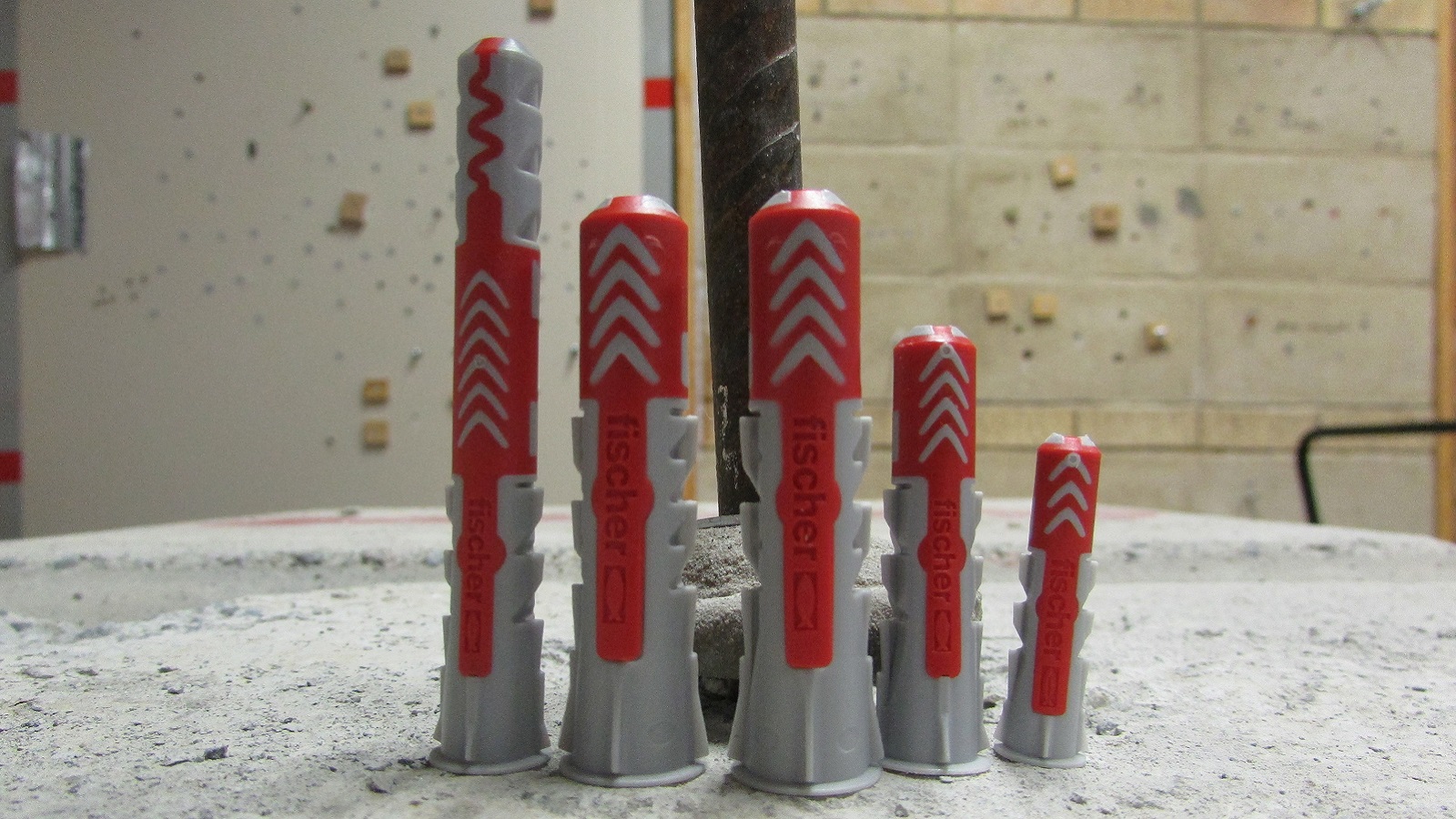 فروش پیچ رول پلاک