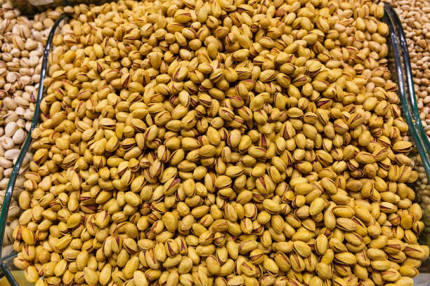 تصویر 3 از پسته احمد آقایی زعفرانی درجه یک ممتاز