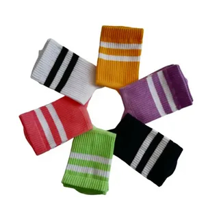 تصویر 1 از جوراب ورزشی دو خط با طراحی جذاب