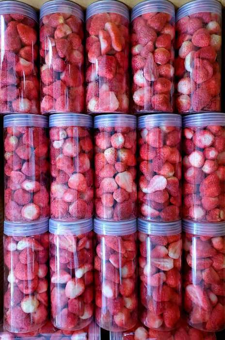 تصویر 2 از خرید و قیمت توت فرنگی خشک پفکی