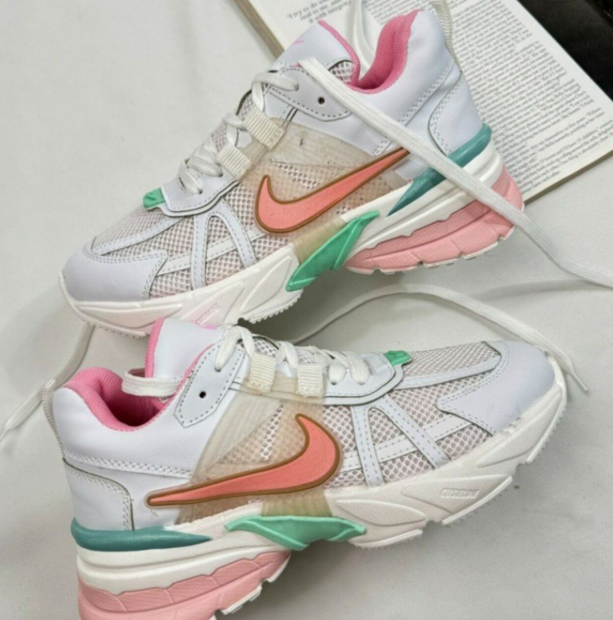 کفش V2K زنانه فروش عمده