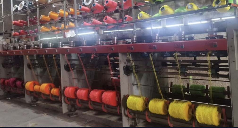 تصویر 1 از نخ بافتنی یوموش گلستان با کیفیت عالی