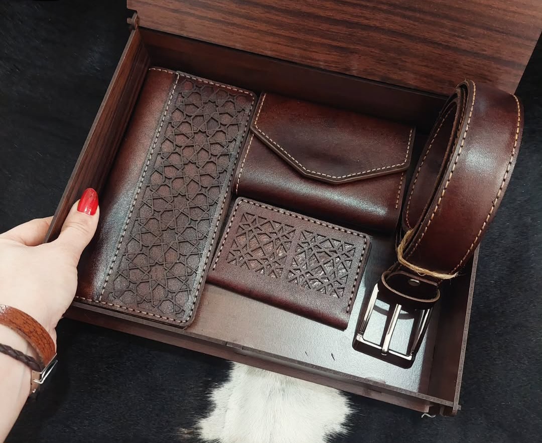 ست کیف پول و کمر بند چرم دستدوز باقیمت عالی